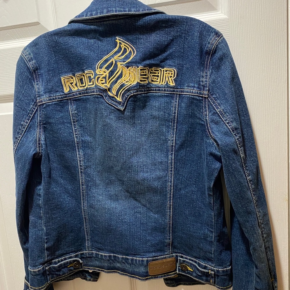 Classic RocaWear denim jacket. - Picture 4 of 6